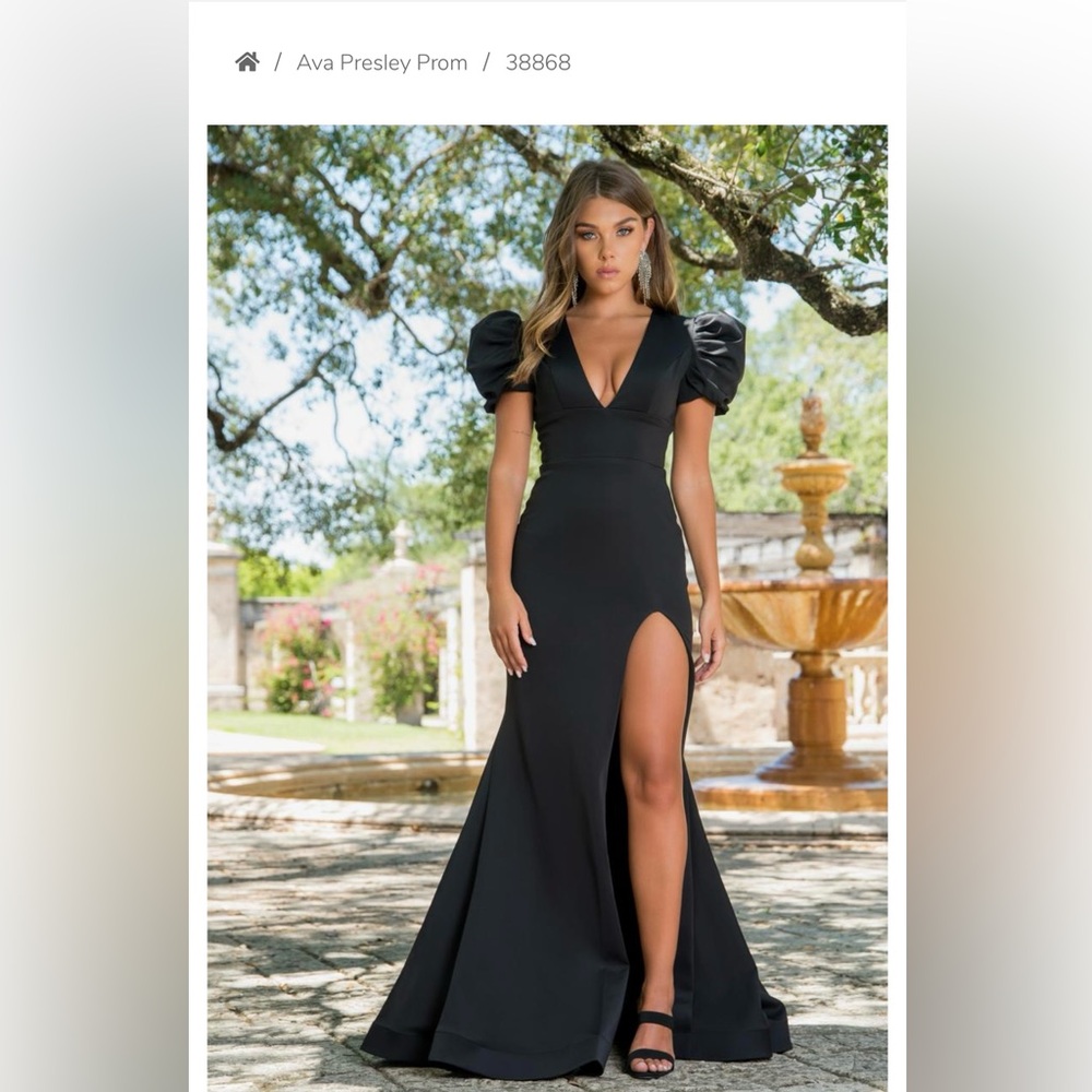 Ava Presley puff-sleeve prom/pageant dress. Size 2. Black. Excellent condition.